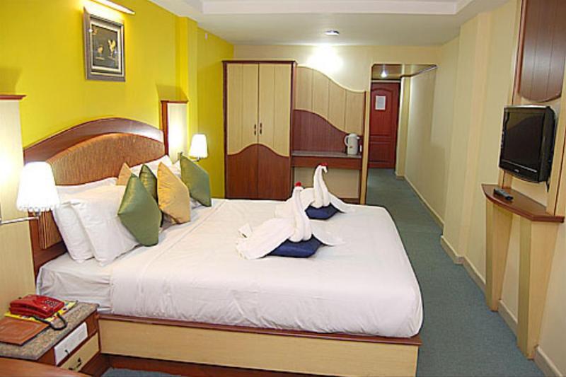Hotel Ponmari residencyy Ooty Eksteriør billede